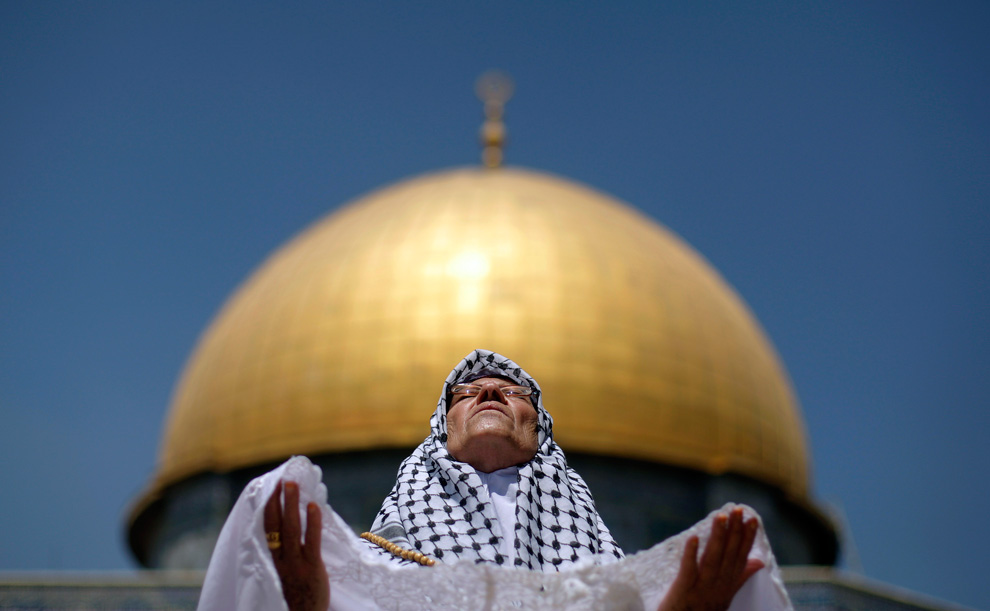 Plaestinian Arab Muslimah in Quds
