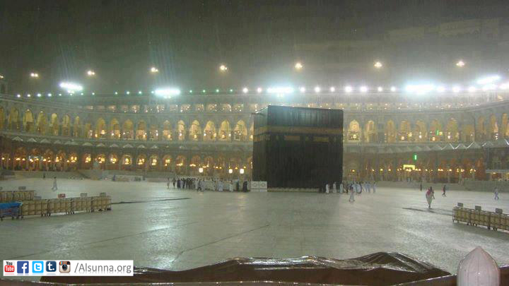 Kaaba-in-Heavy-rain